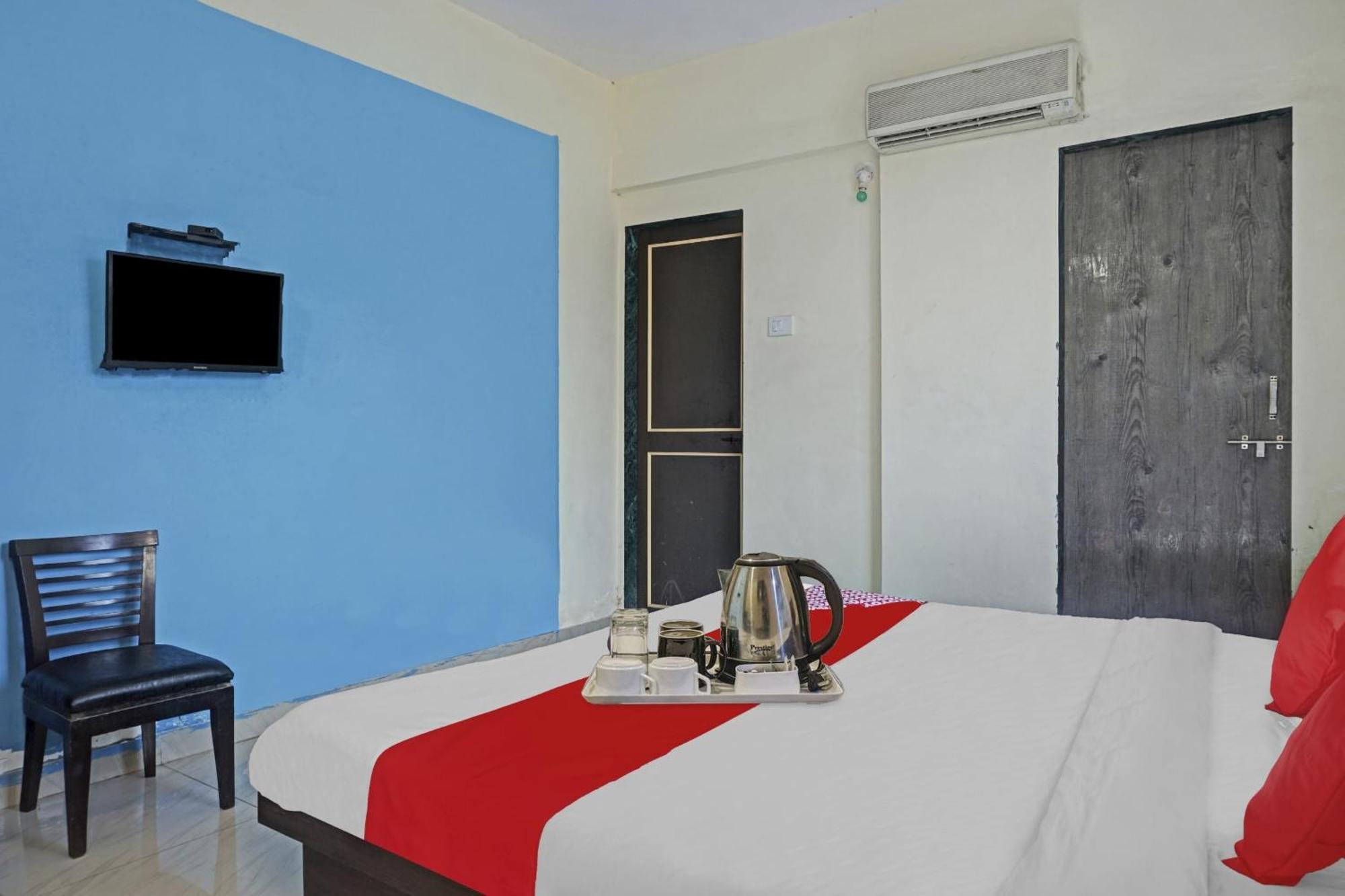 Hotel O R K Exclusive Хинджавади Экстерьер фото